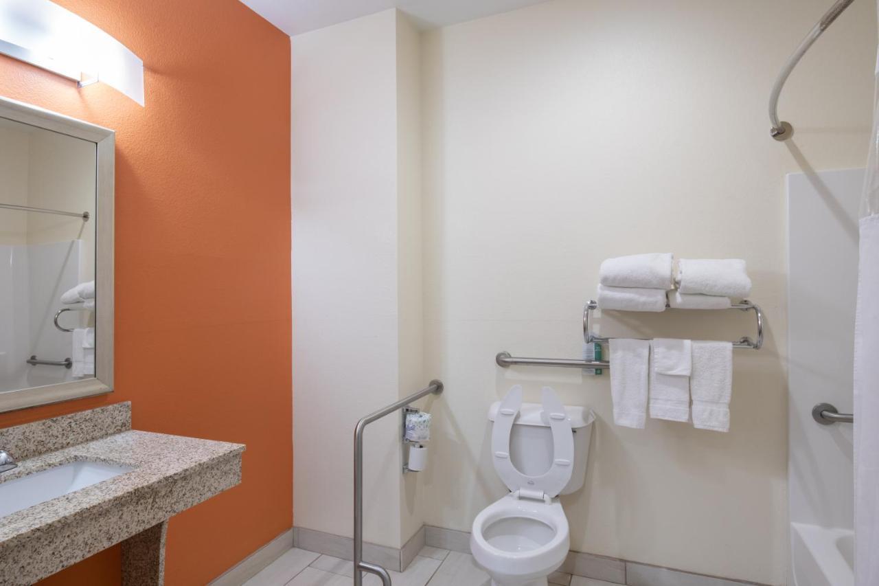 Home Away Kitchen Suites Enid Dış mekan fotoğraf