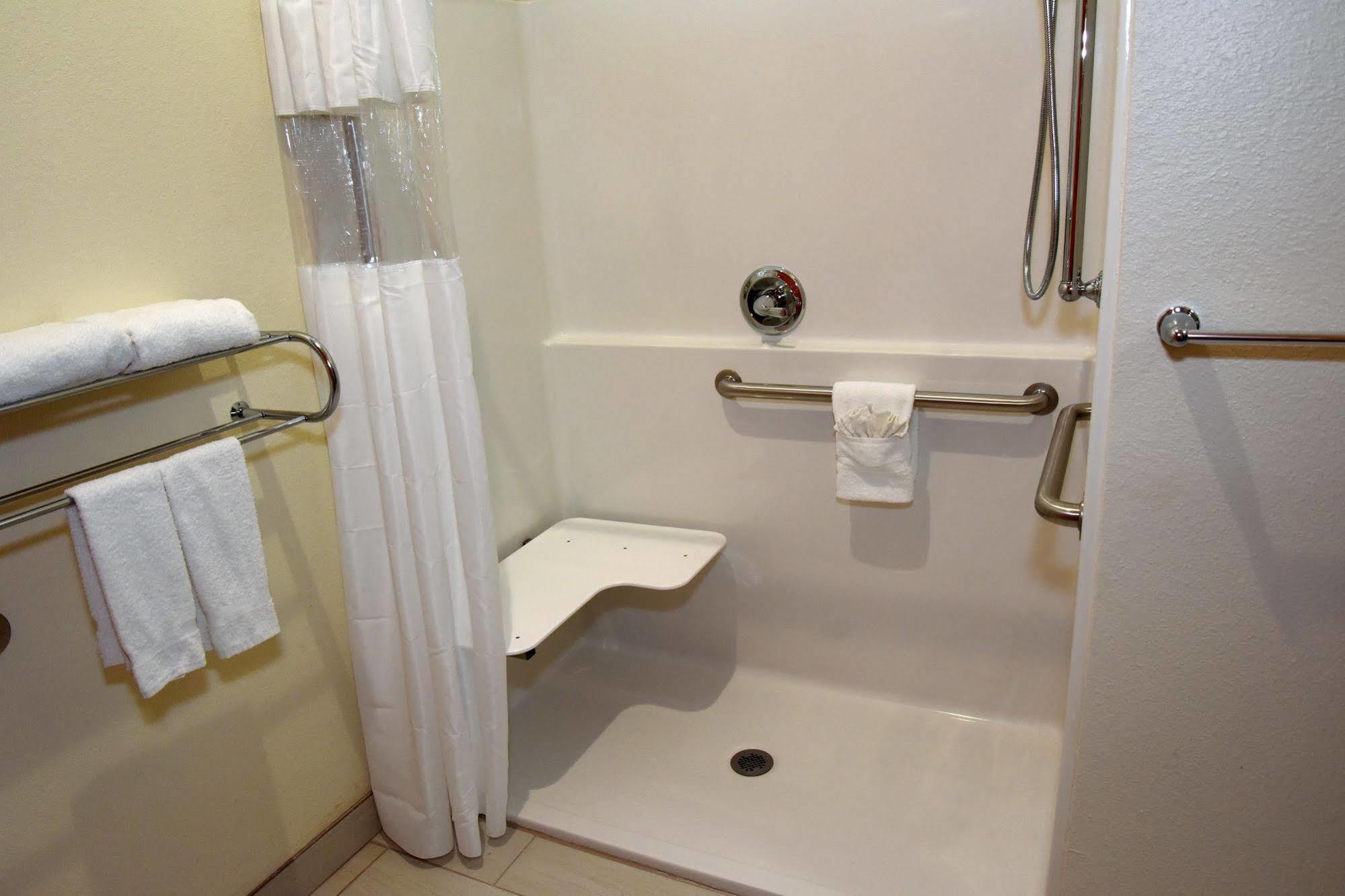 Home Away Kitchen Suites Enid Dış mekan fotoğraf